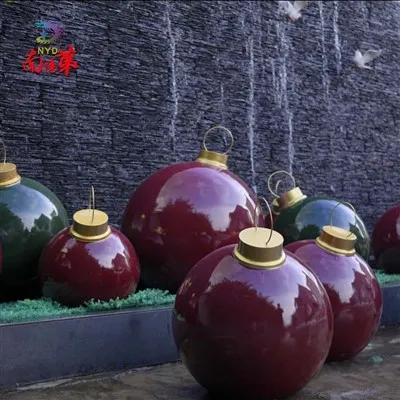 كرات عيد الميلاد المصنوعة من الألياف الزجاجية